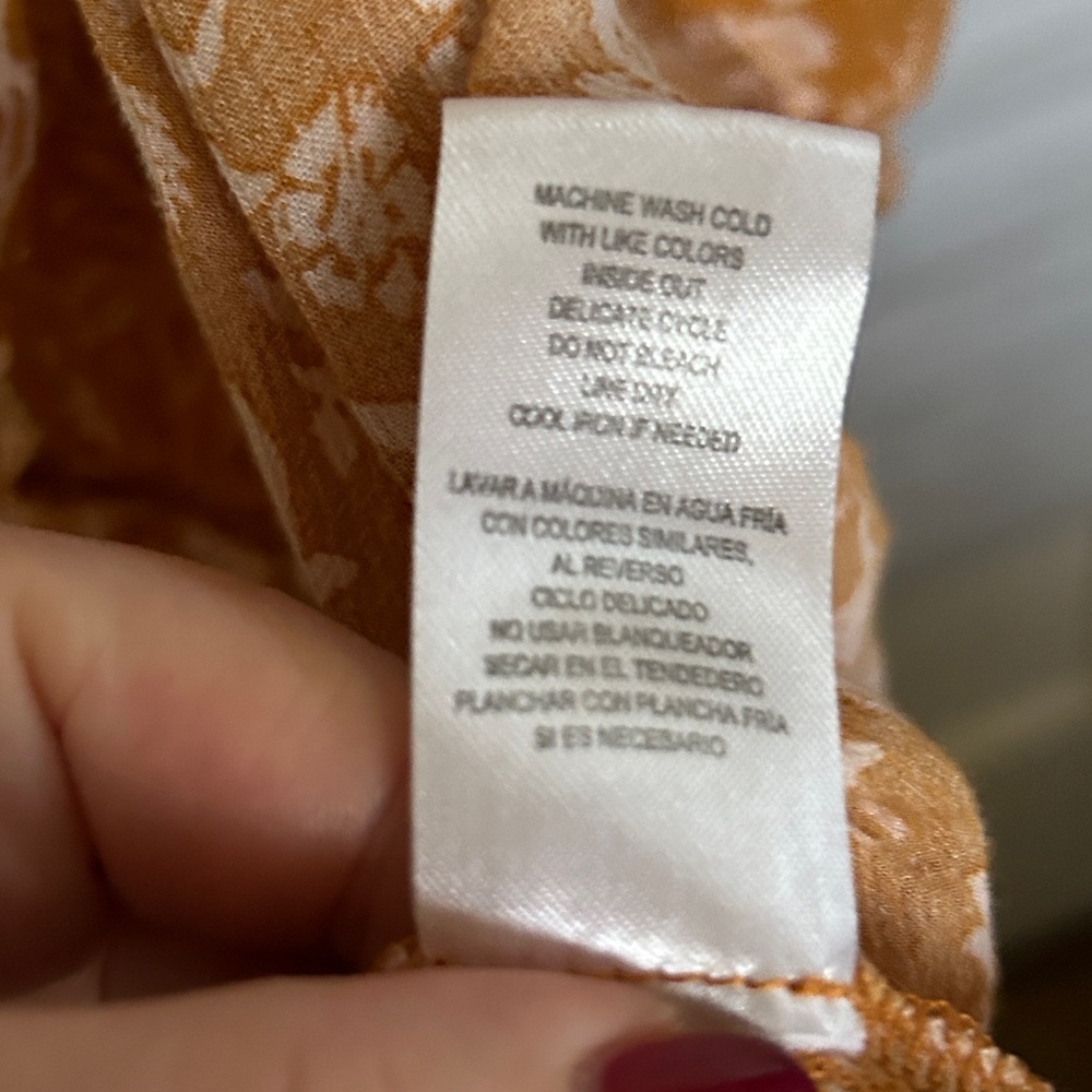 Democracy Red and Orange Ruffled Sleeveless Blouse - Picture 4 of 6